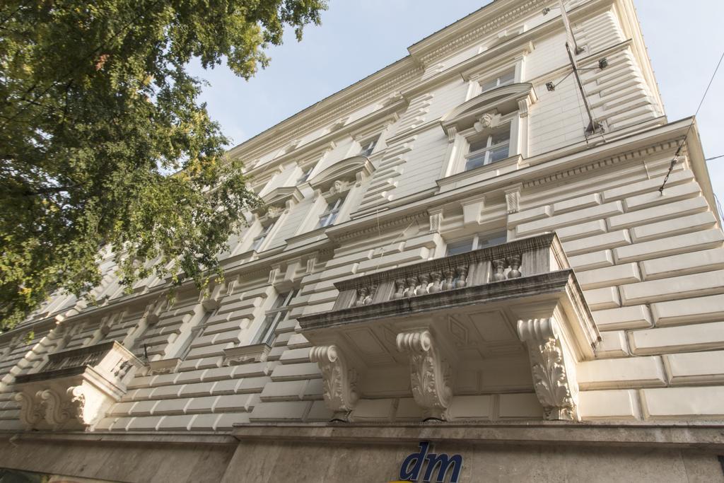 Luxury Apartment By Hi5 -Andrassy Suite Budapest Exteriör bild